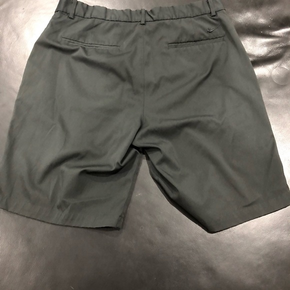 Men’s Nike Golf Shorts - Picture 2 of 2